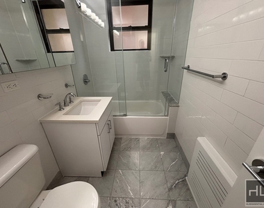 East 69 Street - Photo Thumbnail 8