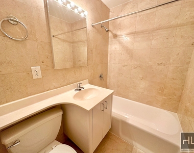 East 49 Street - Photo Thumbnail 2