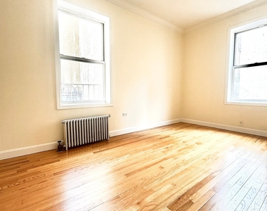 West 13 Street - Photo Thumbnail 2