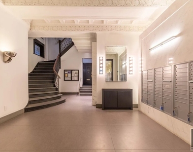 West 72 Street - Photo Thumbnail 5
