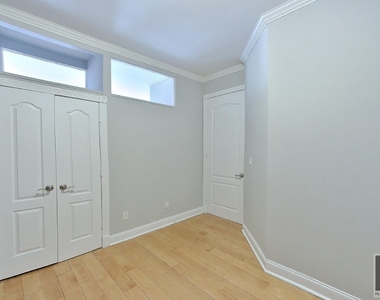 Avenue B - Photo Thumbnail 3