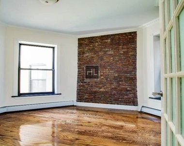 West 103 Street - Photo Thumbnail 2