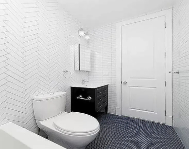 1377 Lexington Avenue - Photo Thumbnail 7