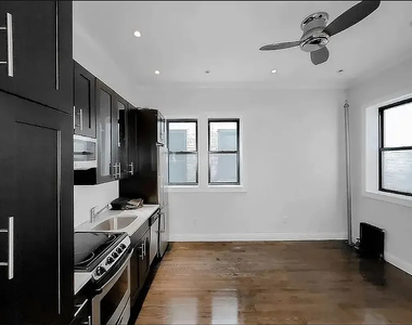 1377 Lexington Avenue - Photo Thumbnail 2