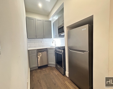 Tiemann Place - Photo Thumbnail 2