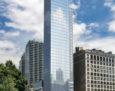 West 36th Street - Photo Thumbnail 13