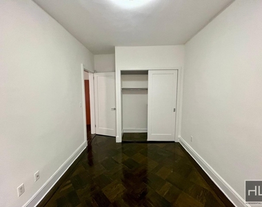East 80th Street - Photo Thumbnail 3
