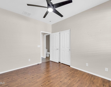 9207 N 182nd Lane - Photo Thumbnail 16