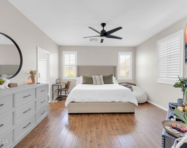 9207 N 182nd Lane - Photo Thumbnail 11