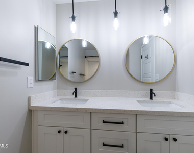 6480 N 82nd Street - Photo Thumbnail 14