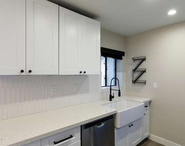 6480 N 82nd Street - Photo Thumbnail 8