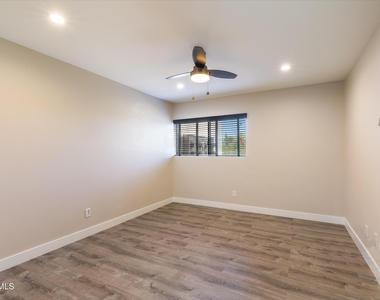 6480 N 82nd Street - Photo Thumbnail 11
