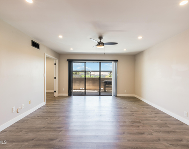 6480 N 82nd Street - Photo Thumbnail 2