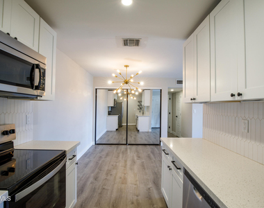 6480 N 82nd Street - Photo Thumbnail 10