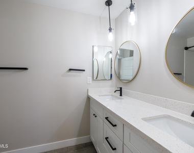 6480 N 82nd Street - Photo Thumbnail 13