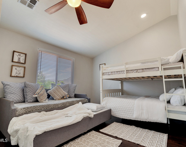 13124 N 94th Place - Photo Thumbnail 16