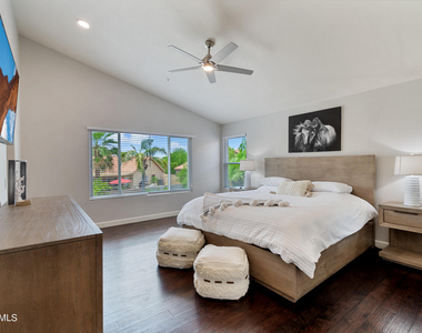 13124 N 94th Place - Photo Thumbnail 11