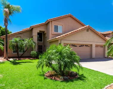 13124 N 94th Place - Photo Thumbnail 4