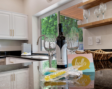 13124 N 94th Place - Photo Thumbnail 5
