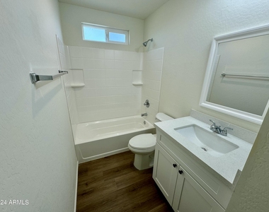 1106 E Yuma Street - Photo Thumbnail 7