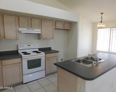 2430 E Fairview Street - Photo Thumbnail 3