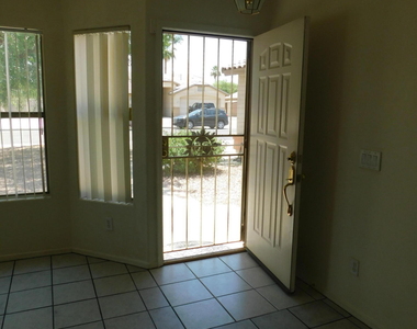 2430 E Fairview Street - Photo Thumbnail 21