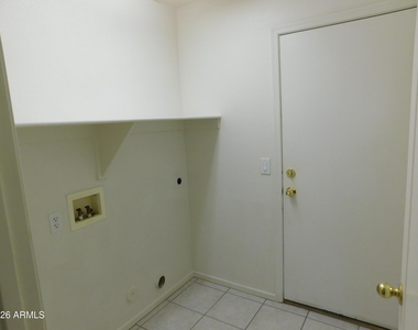 2430 E Fairview Street - Photo Thumbnail 15