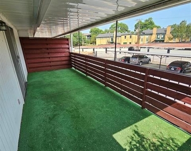 6033 Sandhurst Lane - Photo Thumbnail 10