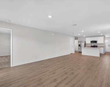 1818 Potomac Lane - Photo Thumbnail 2