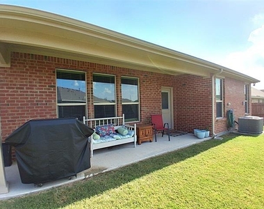 309 Clayton Street - Photo Thumbnail 23