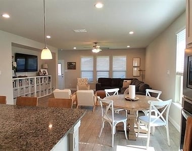 309 Clayton Street - Photo Thumbnail 14