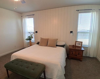 309 Clayton Street - Photo Thumbnail 3