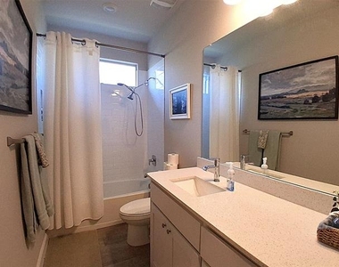 309 Clayton Street - Photo Thumbnail 7