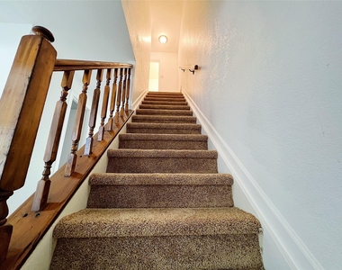 616 Valley Spring Drive - Photo Thumbnail 16