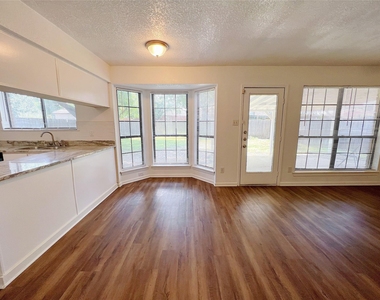 616 Valley Spring Drive - Photo Thumbnail 9