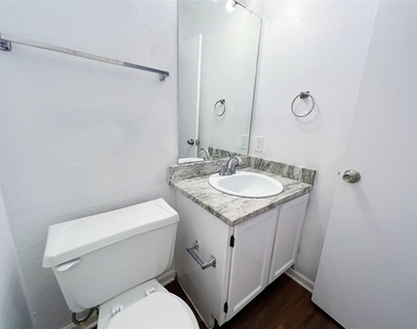 616 Valley Spring Drive - Photo Thumbnail 13