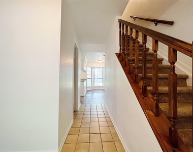 616 Valley Spring Drive - Photo Thumbnail 15