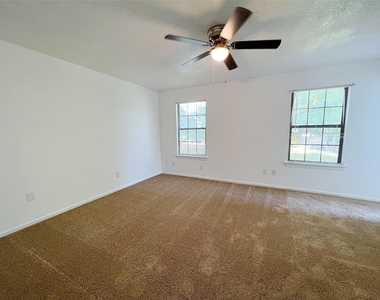 616 Valley Spring Drive - Photo Thumbnail 27