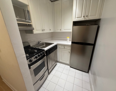 229 East 80 Th street - Photo Thumbnail 3