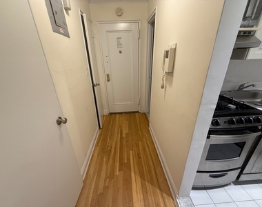 229 East 80 Th street - Photo Thumbnail 4