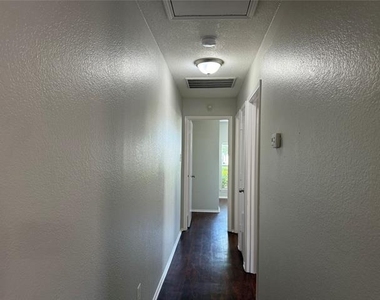 10239 Blackjack Oaks Drive - Photo Thumbnail 4