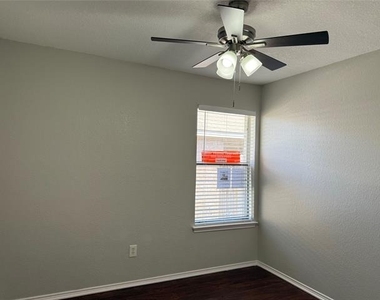 10239 Blackjack Oaks Drive - Photo Thumbnail 5