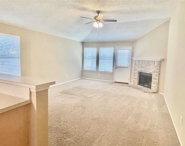 1308 Wenatchee Drive - Photo Thumbnail 7