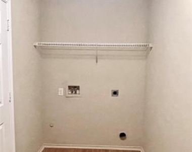 1308 Wenatchee Drive - Photo Thumbnail 12