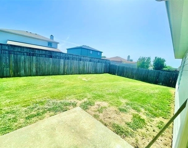 1308 Wenatchee Drive - Photo Thumbnail 22