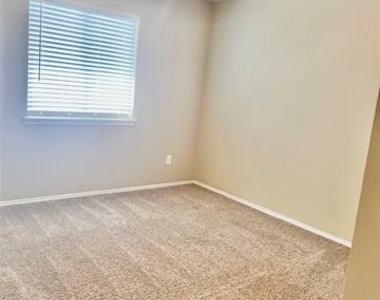 1308 Wenatchee Drive - Photo Thumbnail 20
