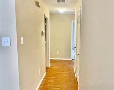 1308 Wenatchee Drive - Photo Thumbnail 13