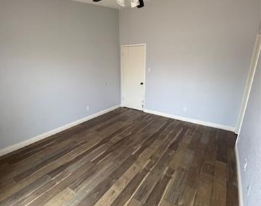 2105 Maplewood Trail - Photo Thumbnail 8
