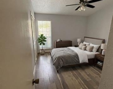 2105 Maplewood Trail - Photo Thumbnail 3