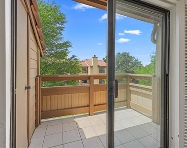 7640 W Greenway Boulevard - Photo Thumbnail 9
